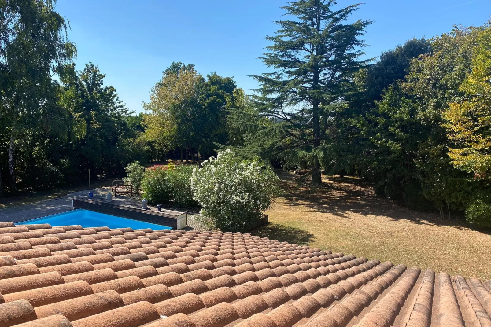 Villa Ravel-Aussicht Sommer