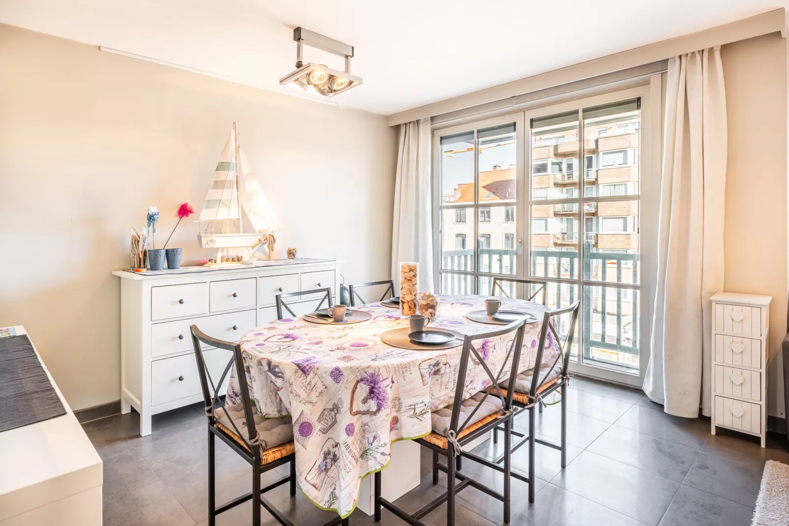 GAUQKL/GAUL3-Dining room