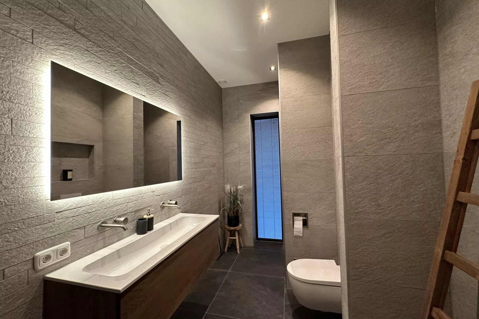 Casa Reyes al Lago 560-Bathroom