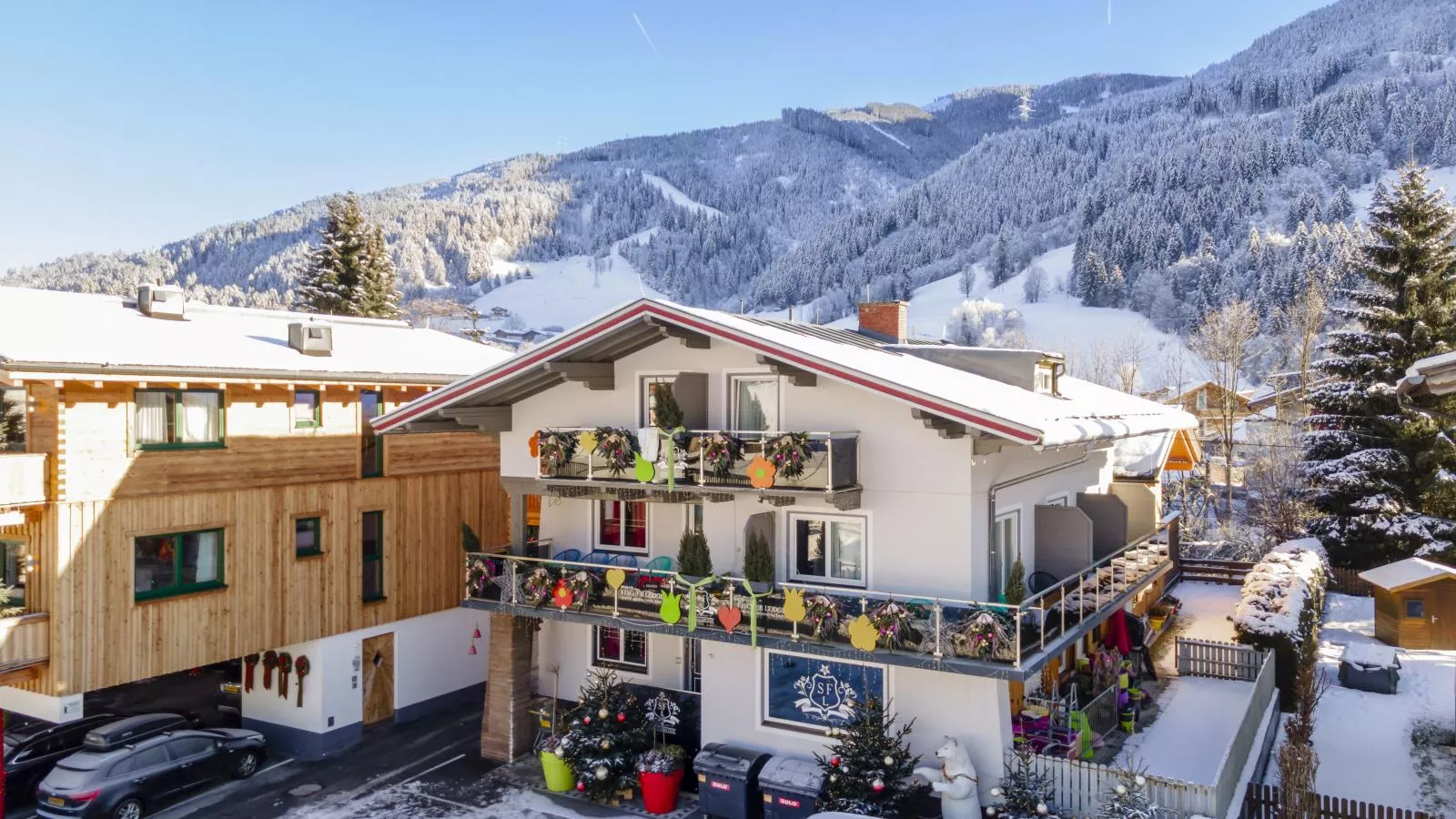 Winter Chalet Kaprun-Exterior winter