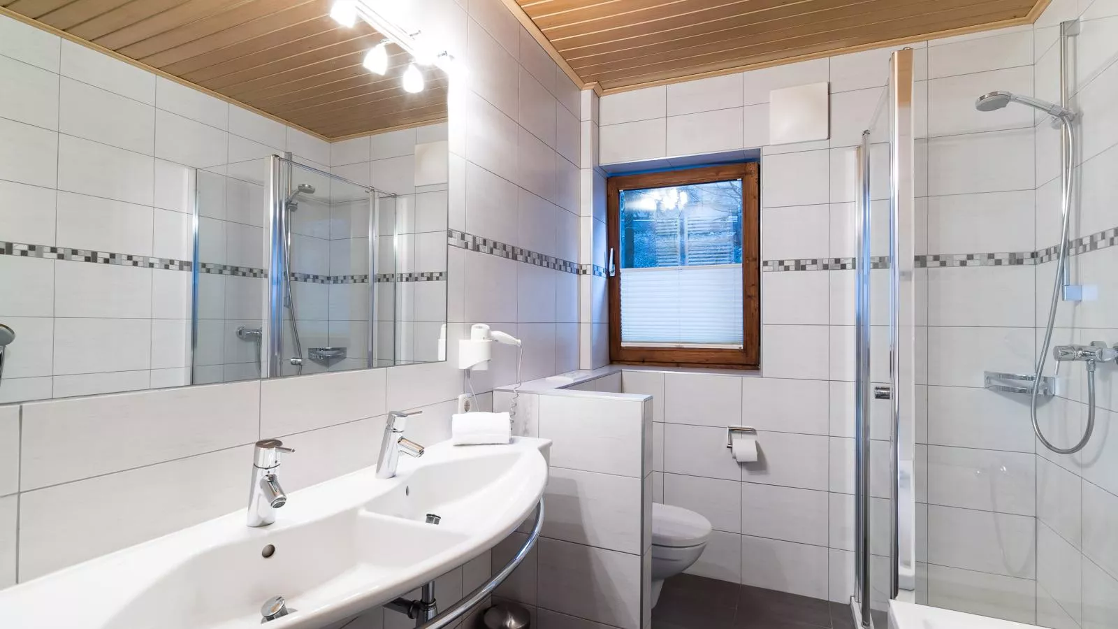 Saalach-Bathroom