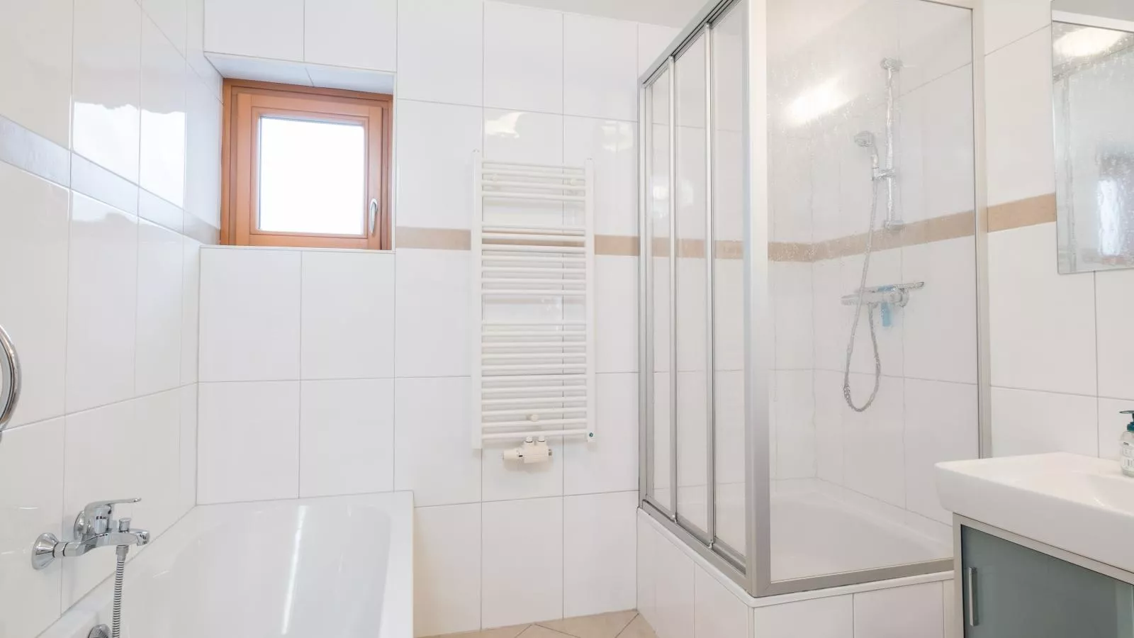 Hasenbach Ski in - Ski Out-Bathroom