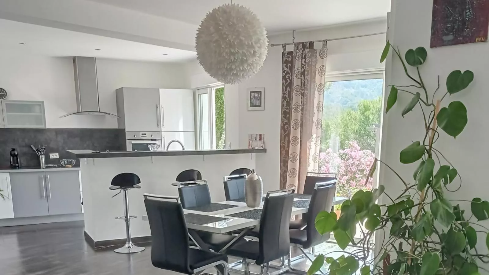 Lena-Kitchen
