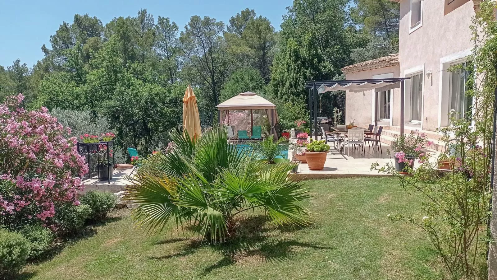 Lena-Gardens summer