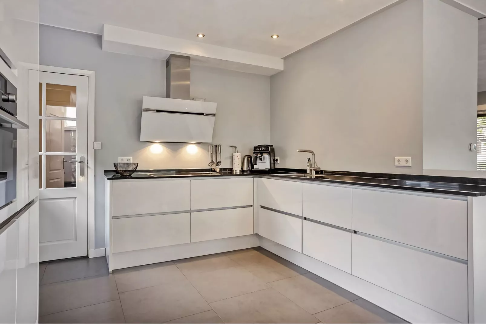 Vakantiewoning Moderna-Kitchen