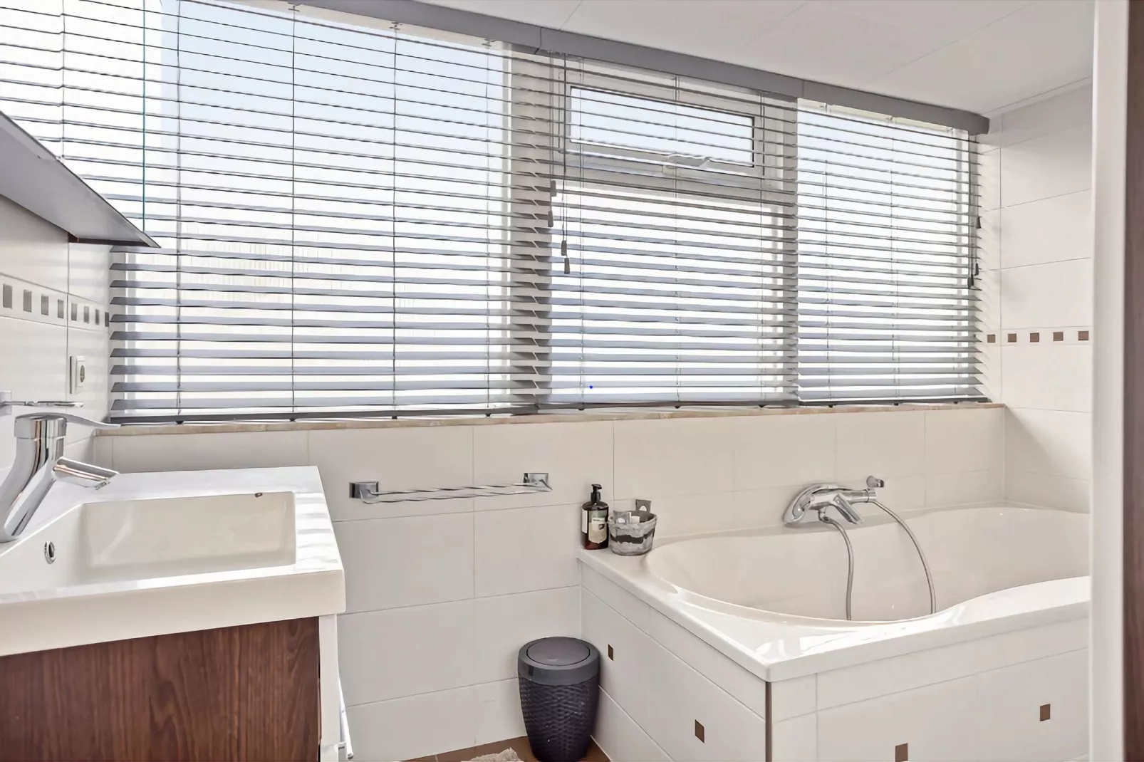 Vakantiewoning Moderna-Bathroom