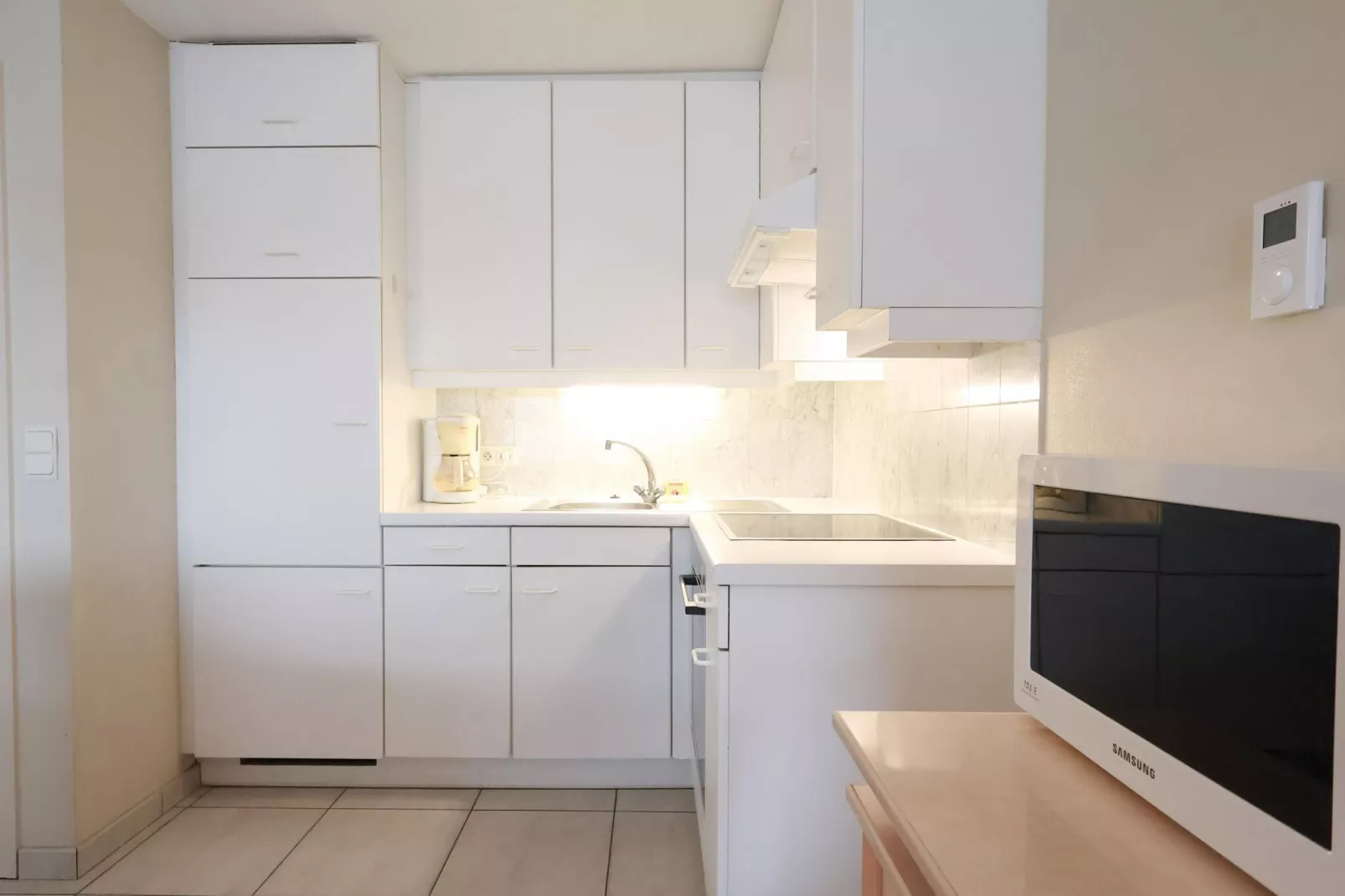 PLAZA J/2914-Kitchen