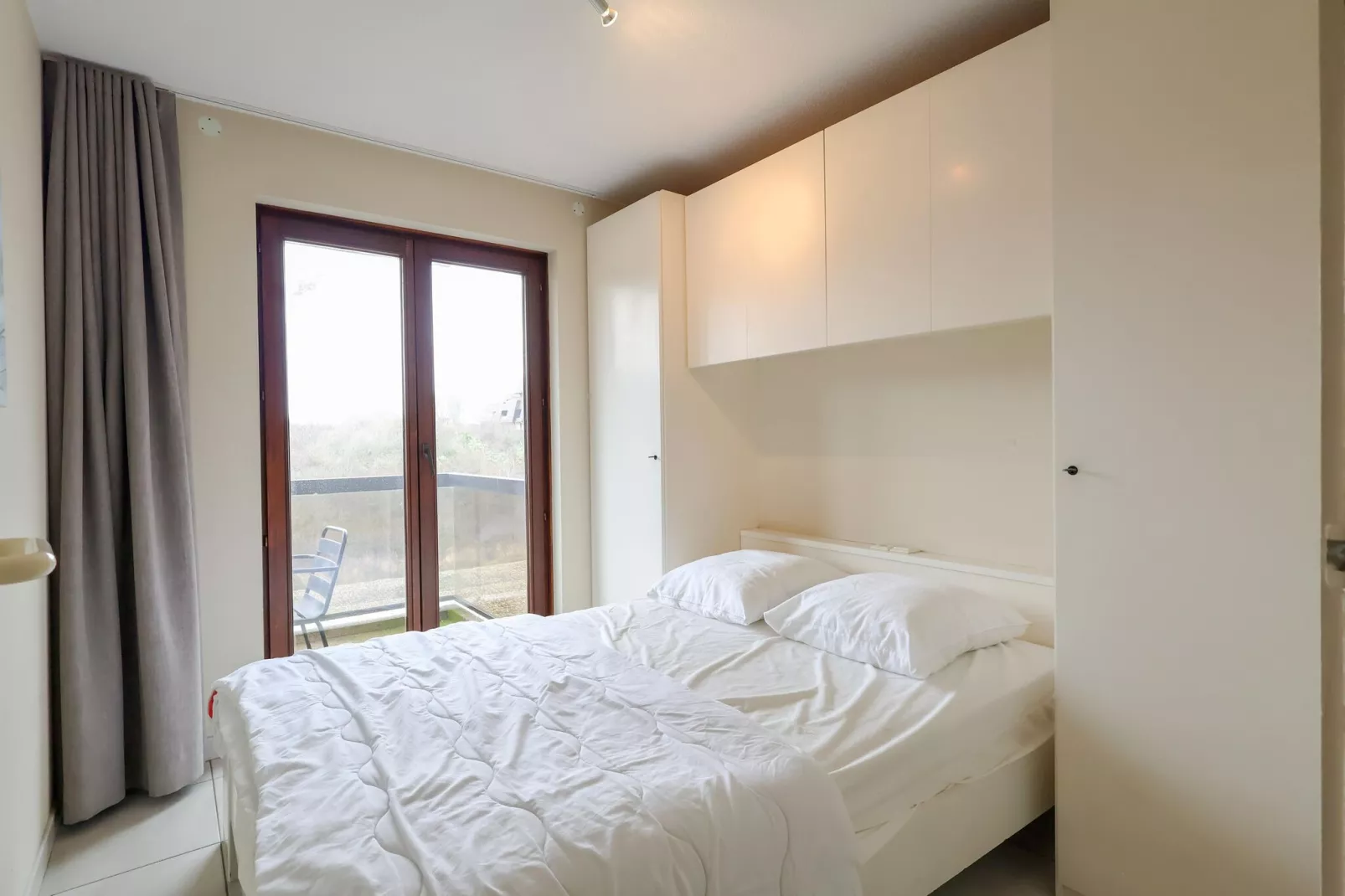 PLAZA J/2914-Bedroom