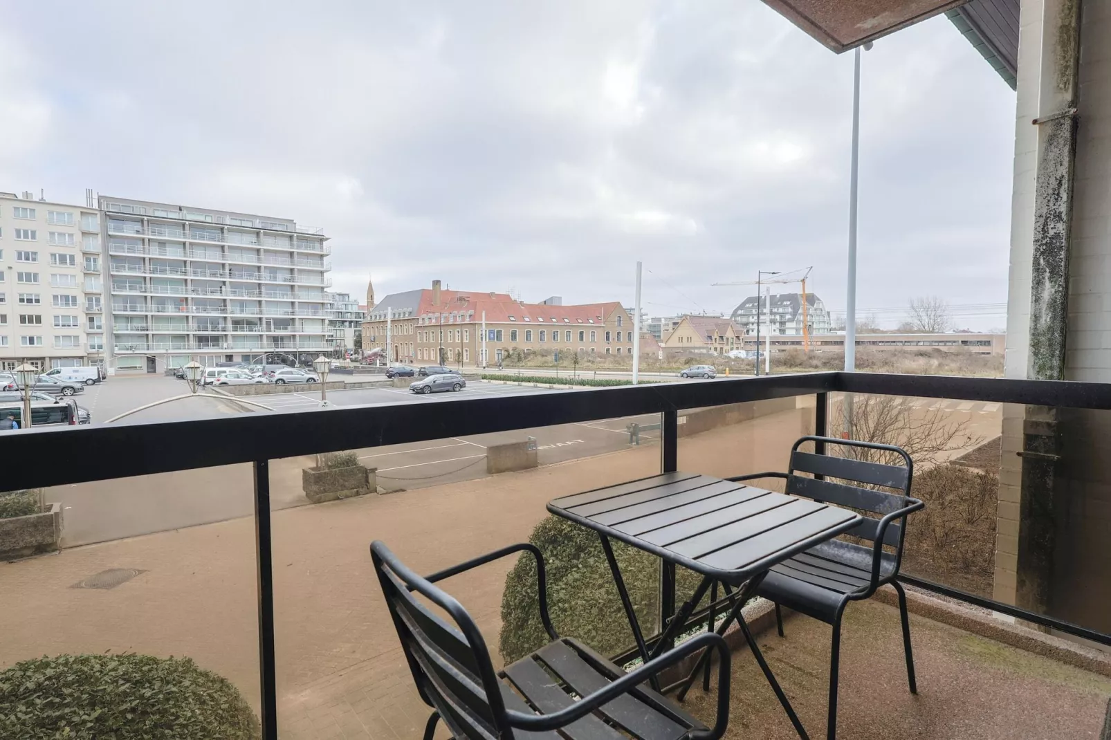 PLAZA J/2914-Terrace balcony