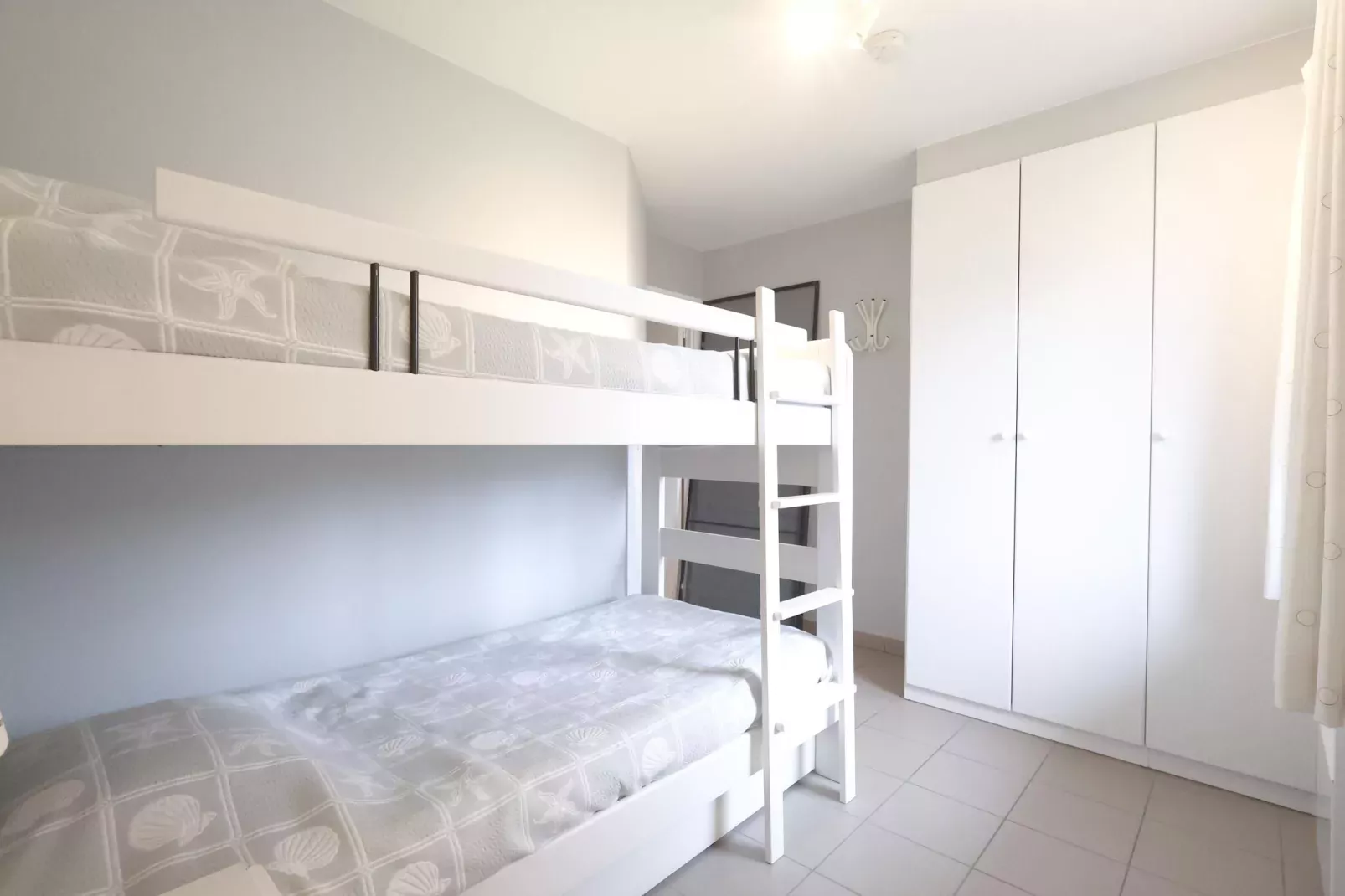 PLAZA Z/Z14-Bedroom