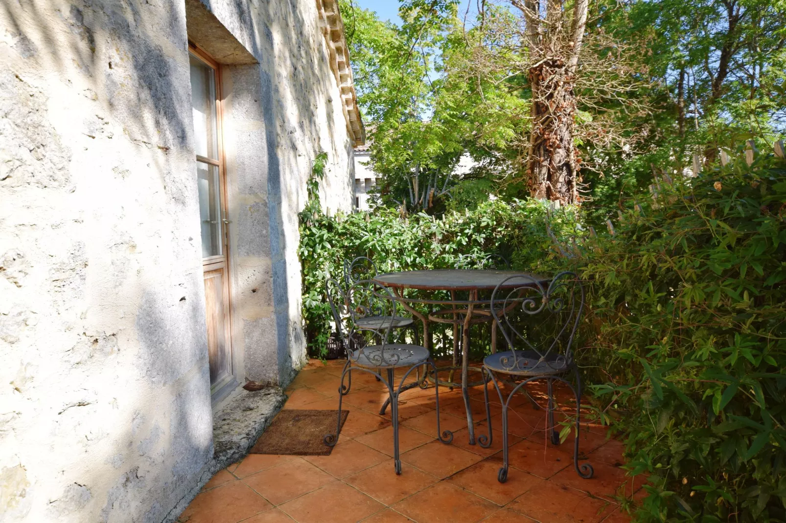 Four à pain-Terrace balcony