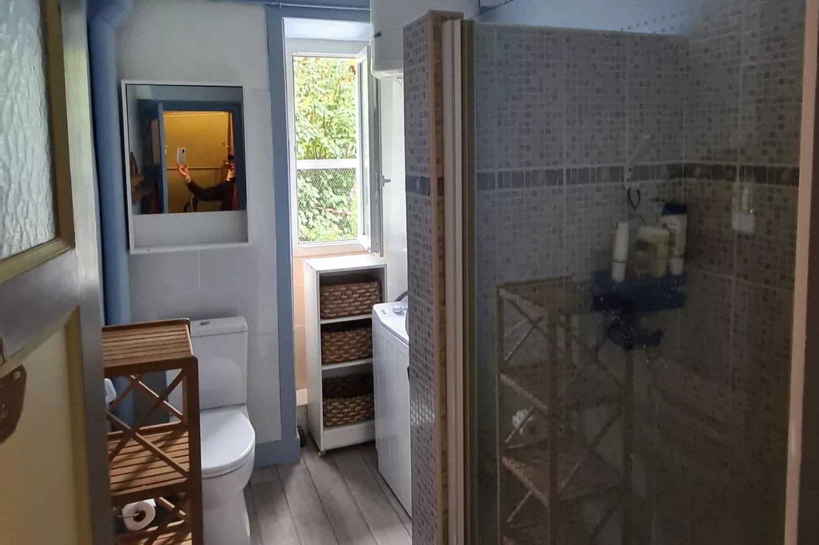 Petite Plaisance-Bathroom
