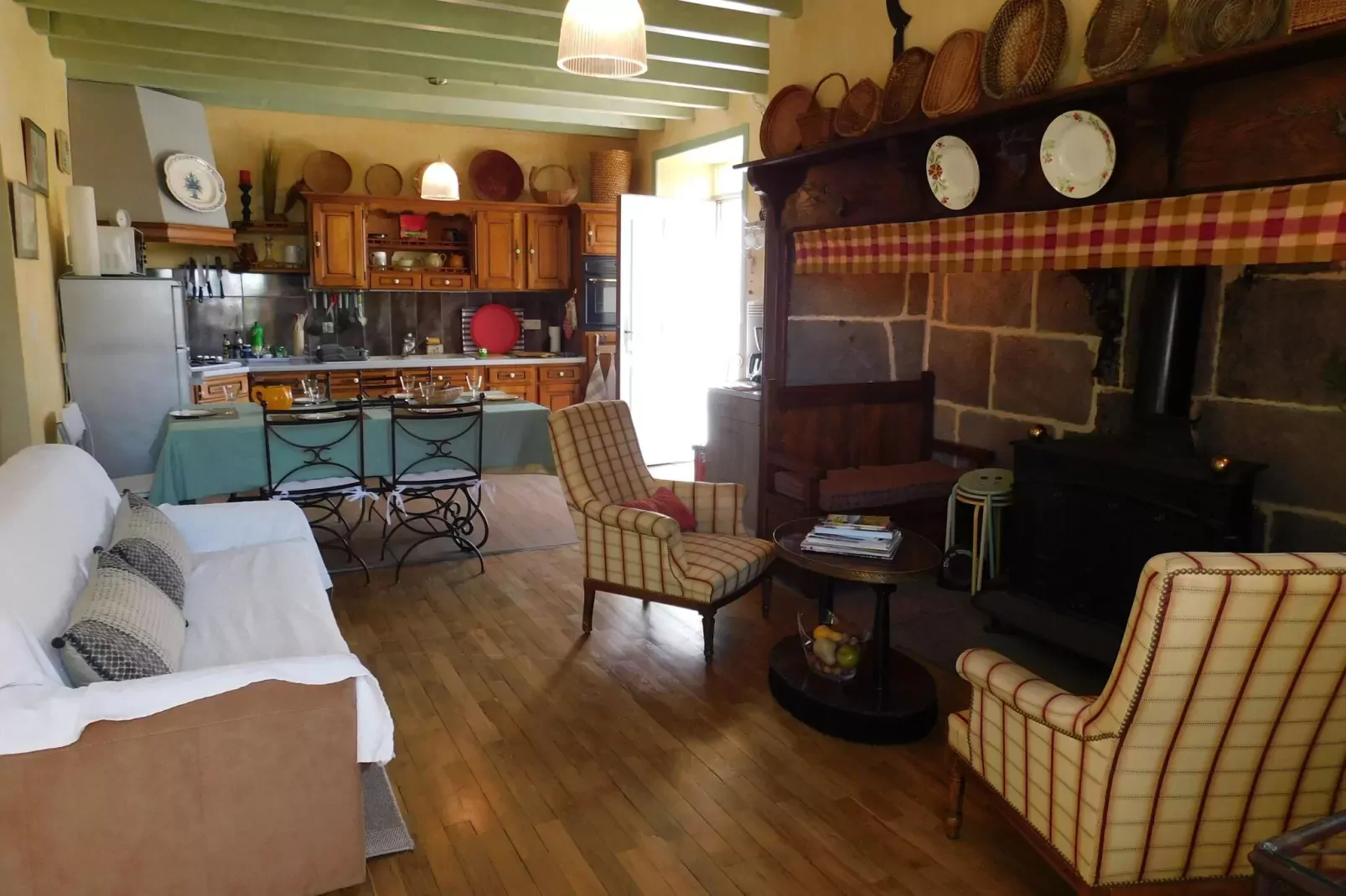 Petite Plaisance-Living room