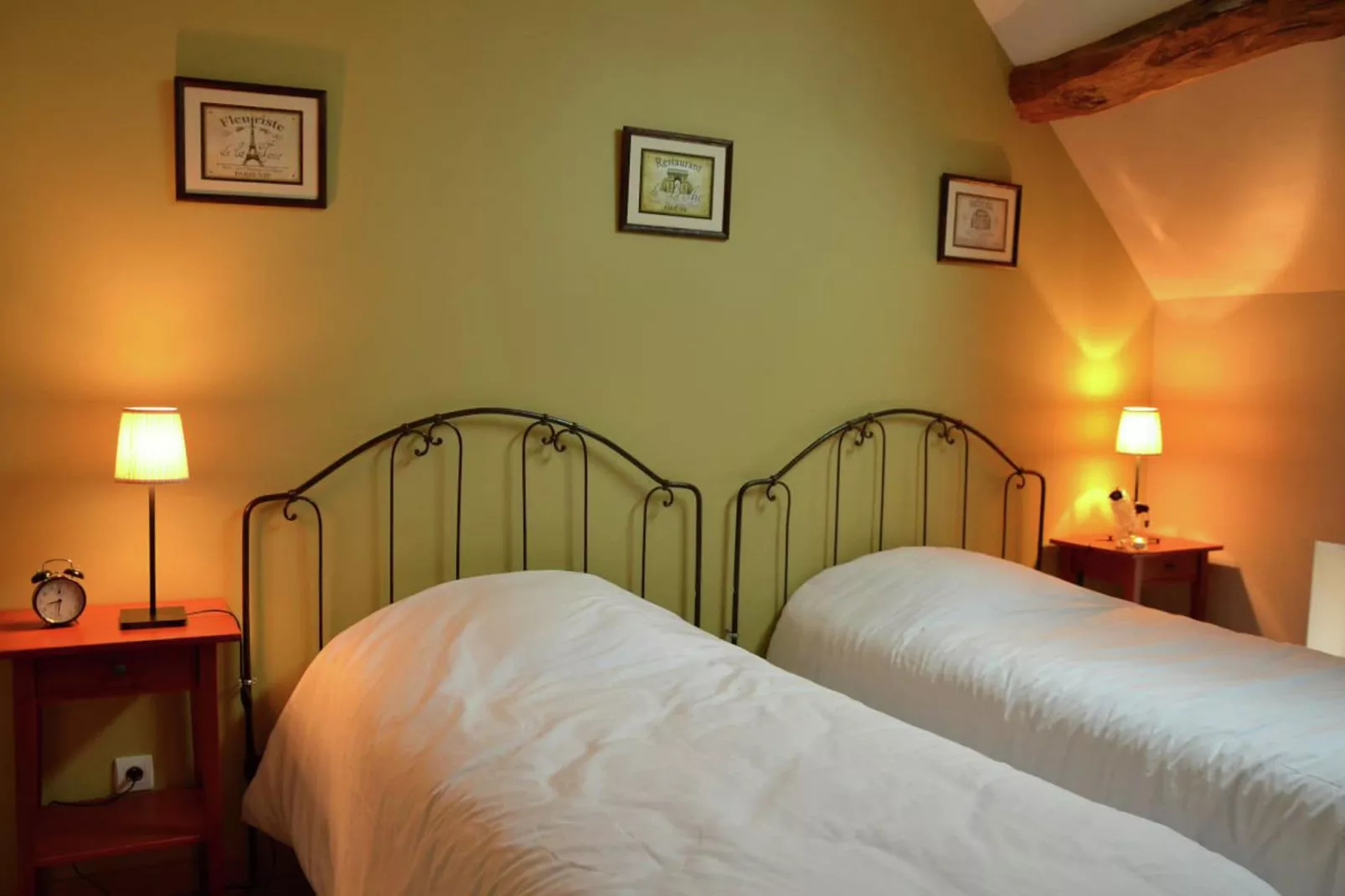 Maison de vacances - CHILLEURS-AUX-BOIS-Chambre