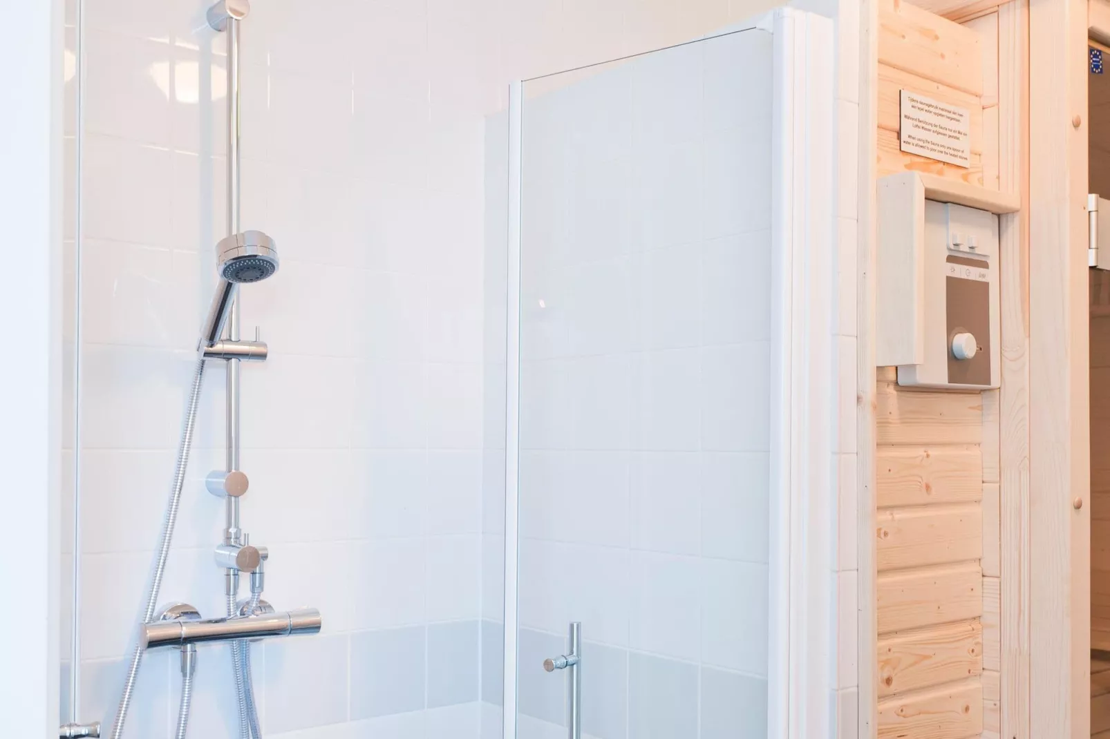 Grand Tolve Wellness de luxe met sauna buitenspa-Bathroom