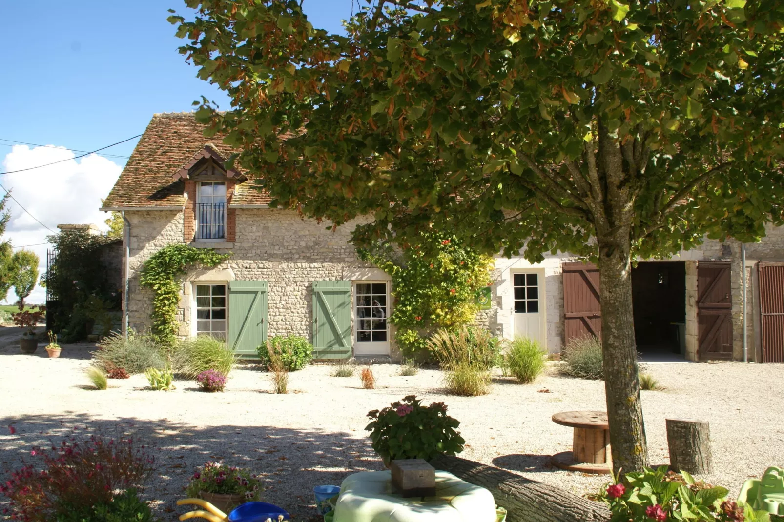 Maison de vacances - CHILLEURS-AUX-BOIS-Jardin d'été