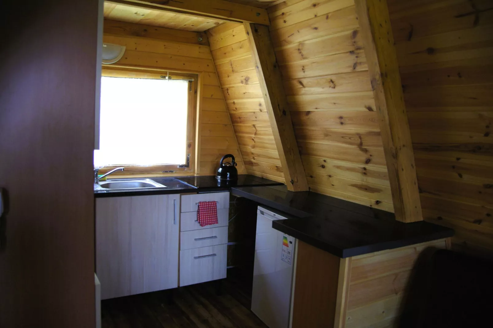 Domek szwedzki dla 4 osób-Kitchen