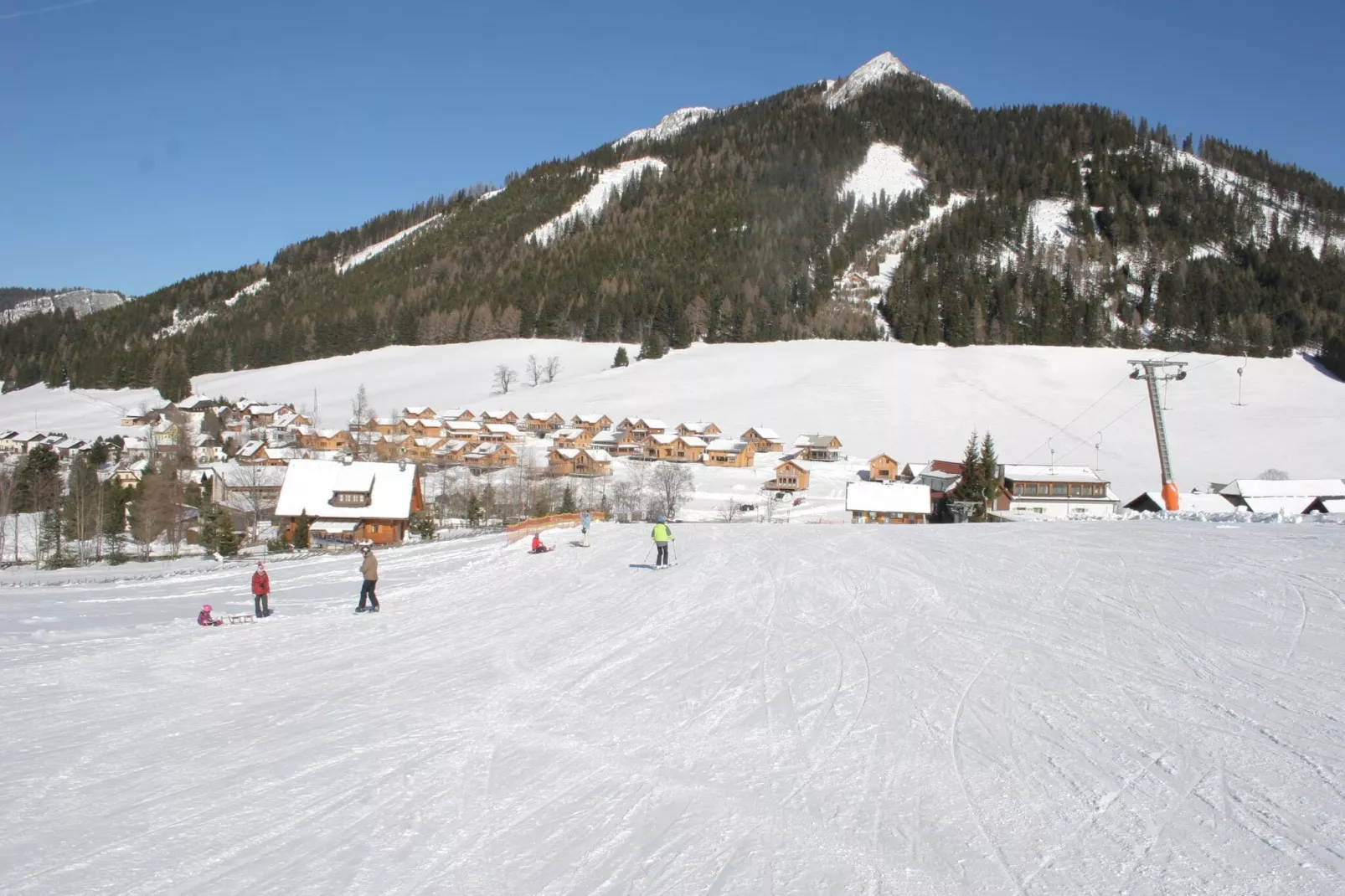 Tauern Chalet-Area winter 1km