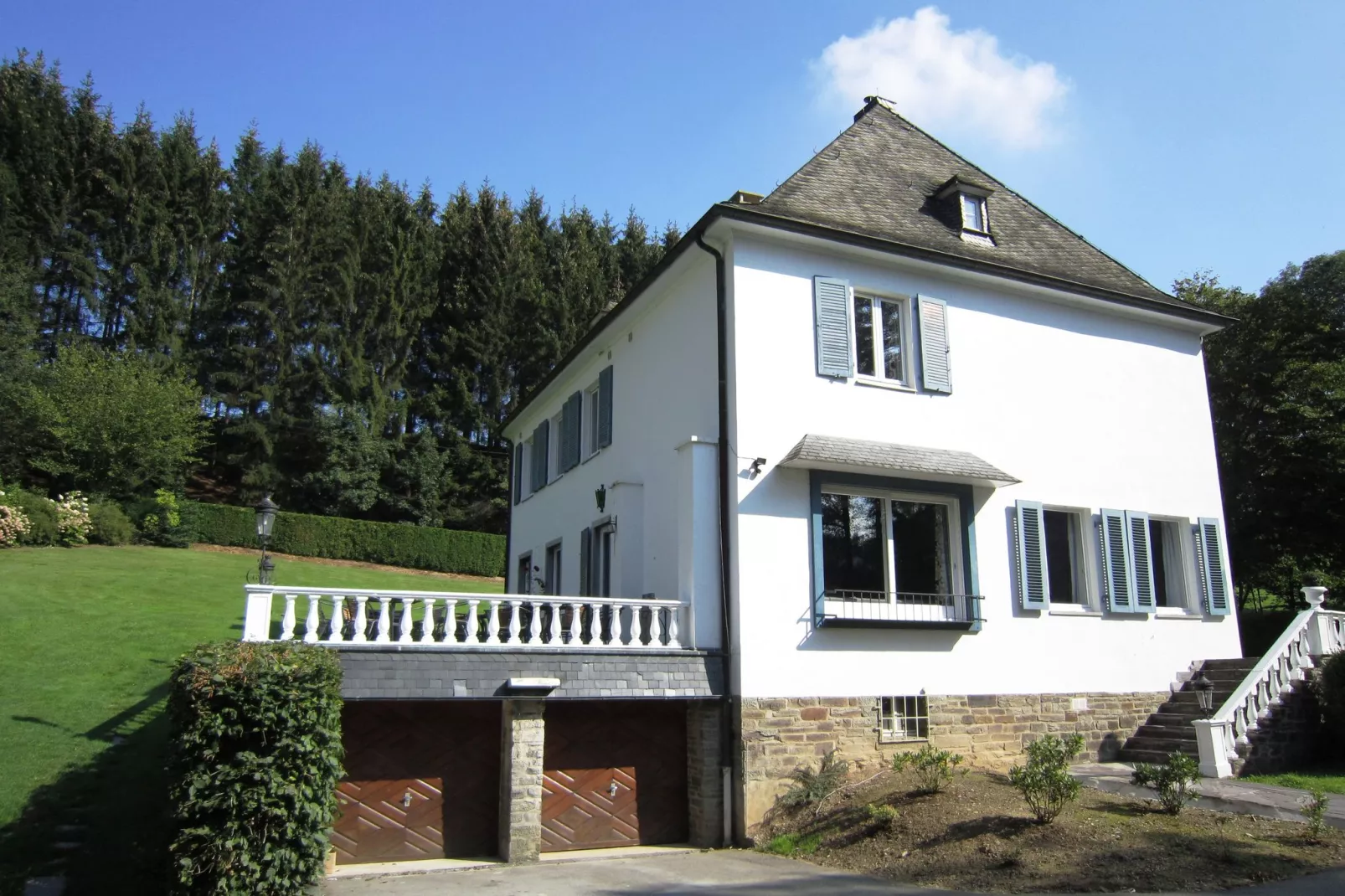 The Rainbow House 6 pers-Außenbereich Sommer