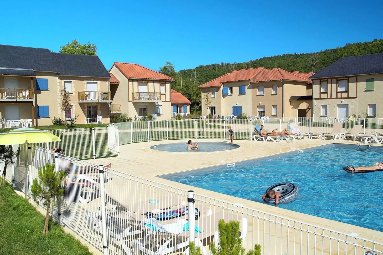 Résidence Le Hameau du Moulin 3-Pool