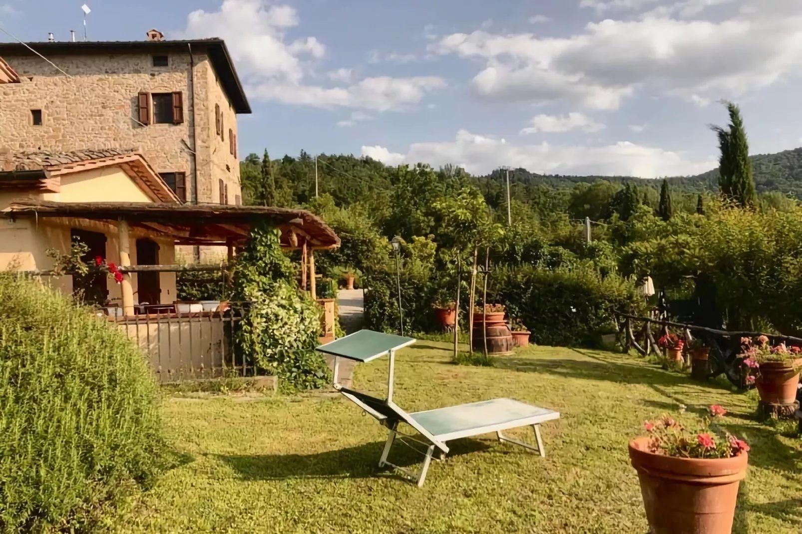 Il Fienile-Gardens summer