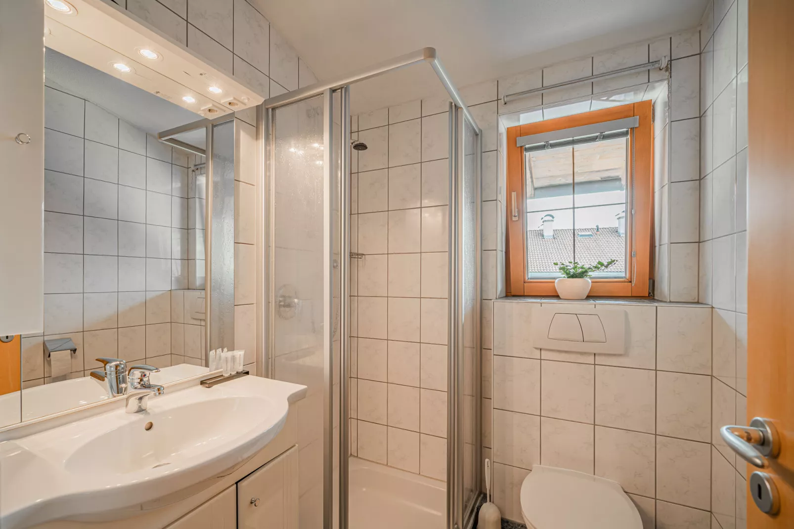 Haus Gamper-Bathroom
