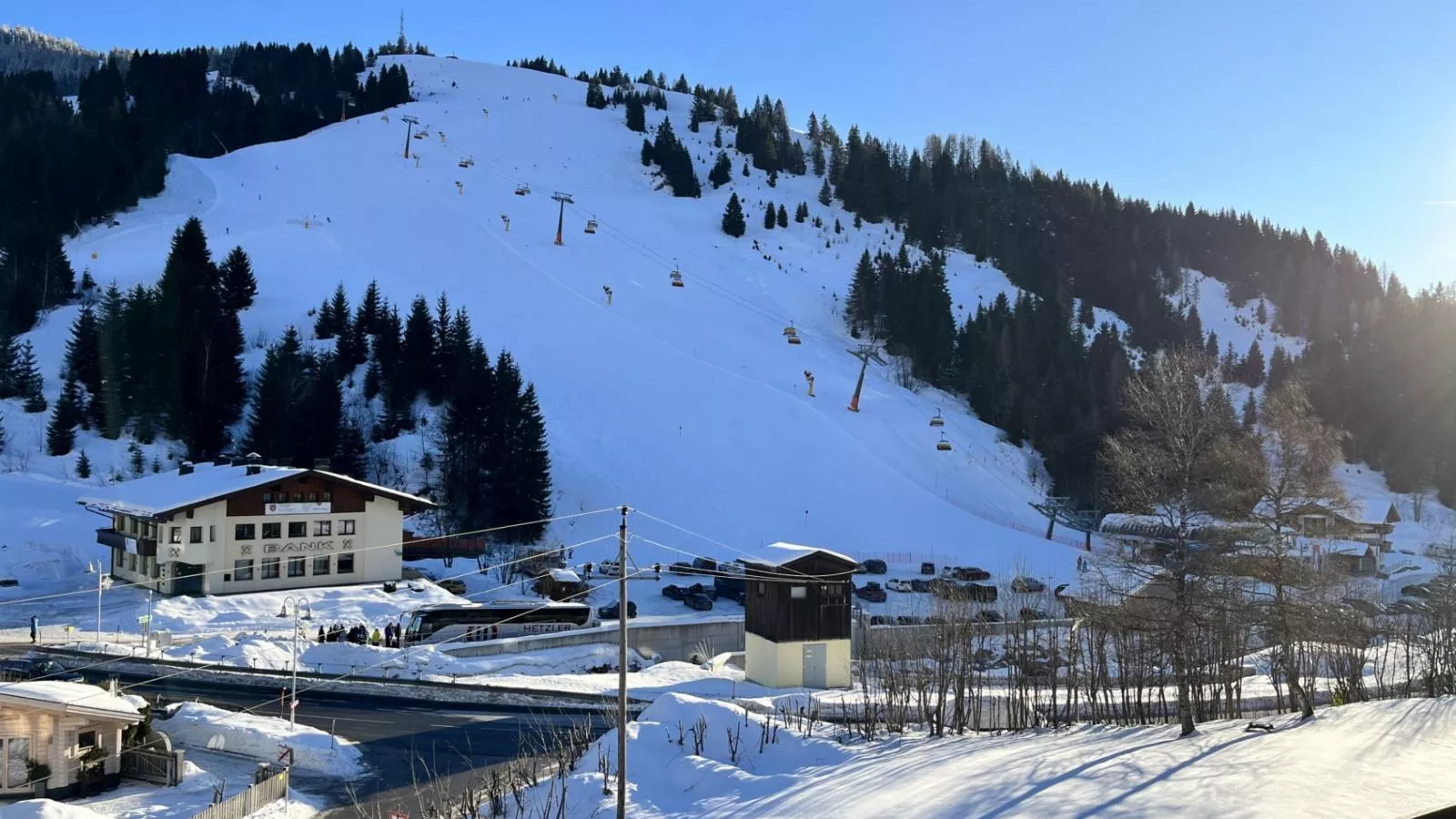 My Mountain next door-Vue d'hiver
