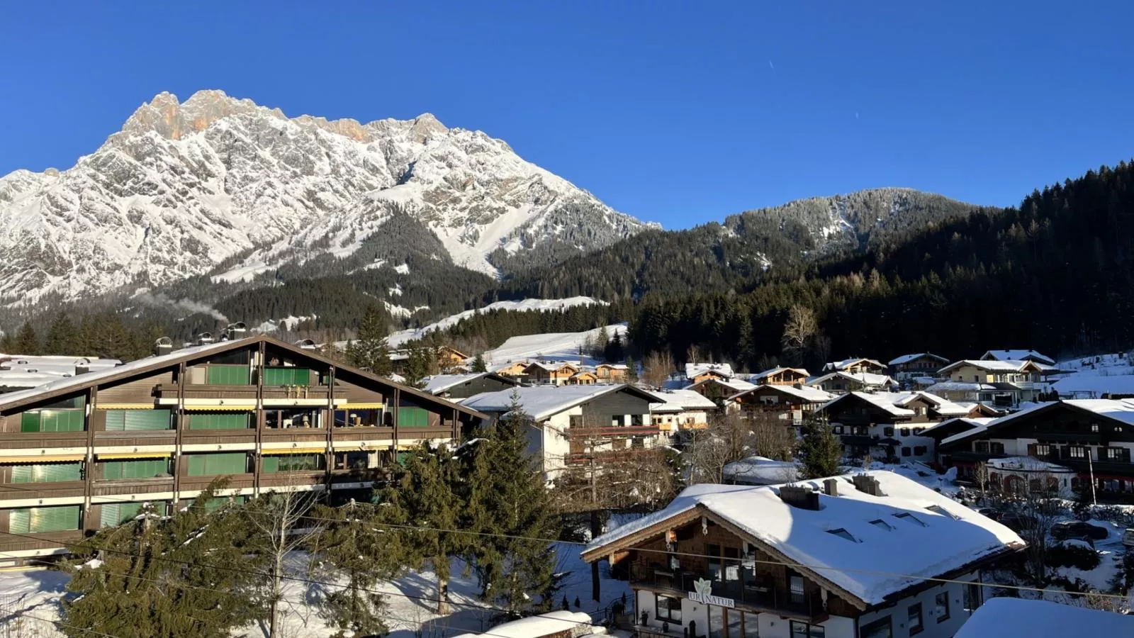 My Mountain next door-Vue d'hiver