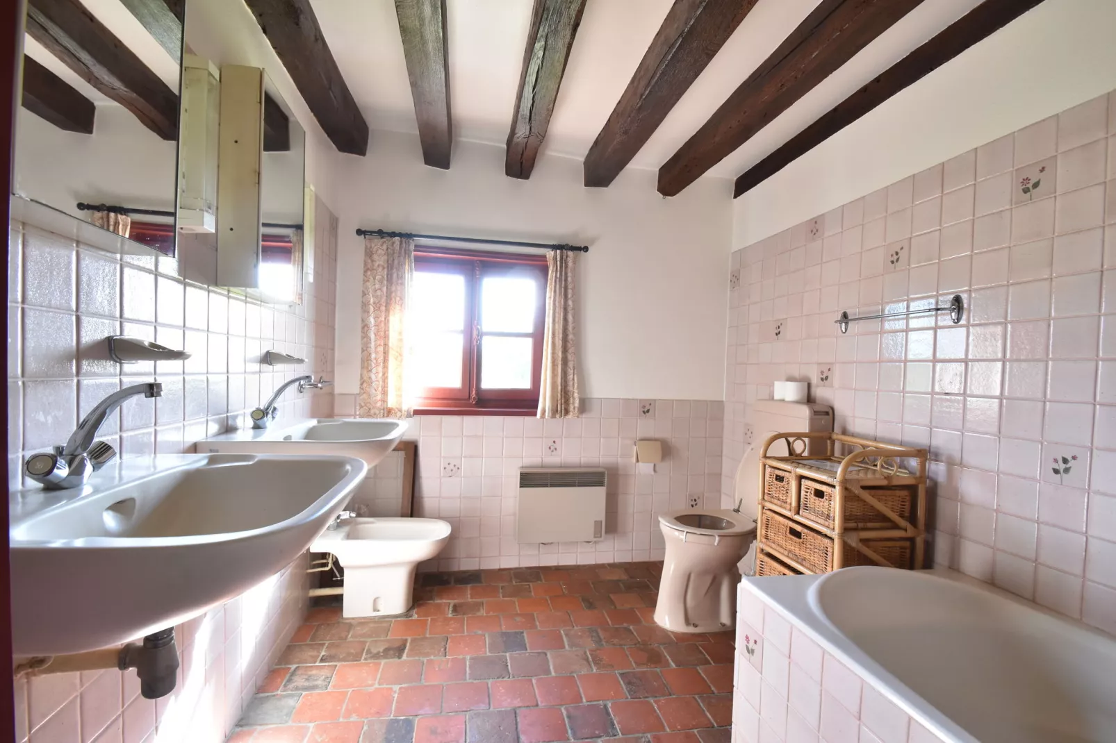 Maison de vacances St Maurice sur Aveyron-Bathroom