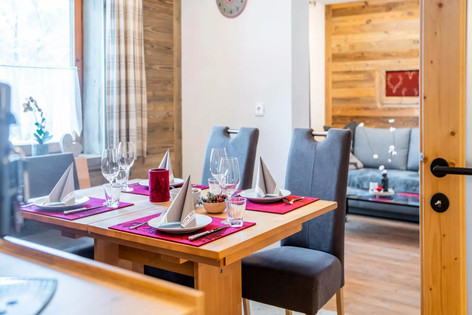 Apartment Hollaus 1 & 2-Esszimmer