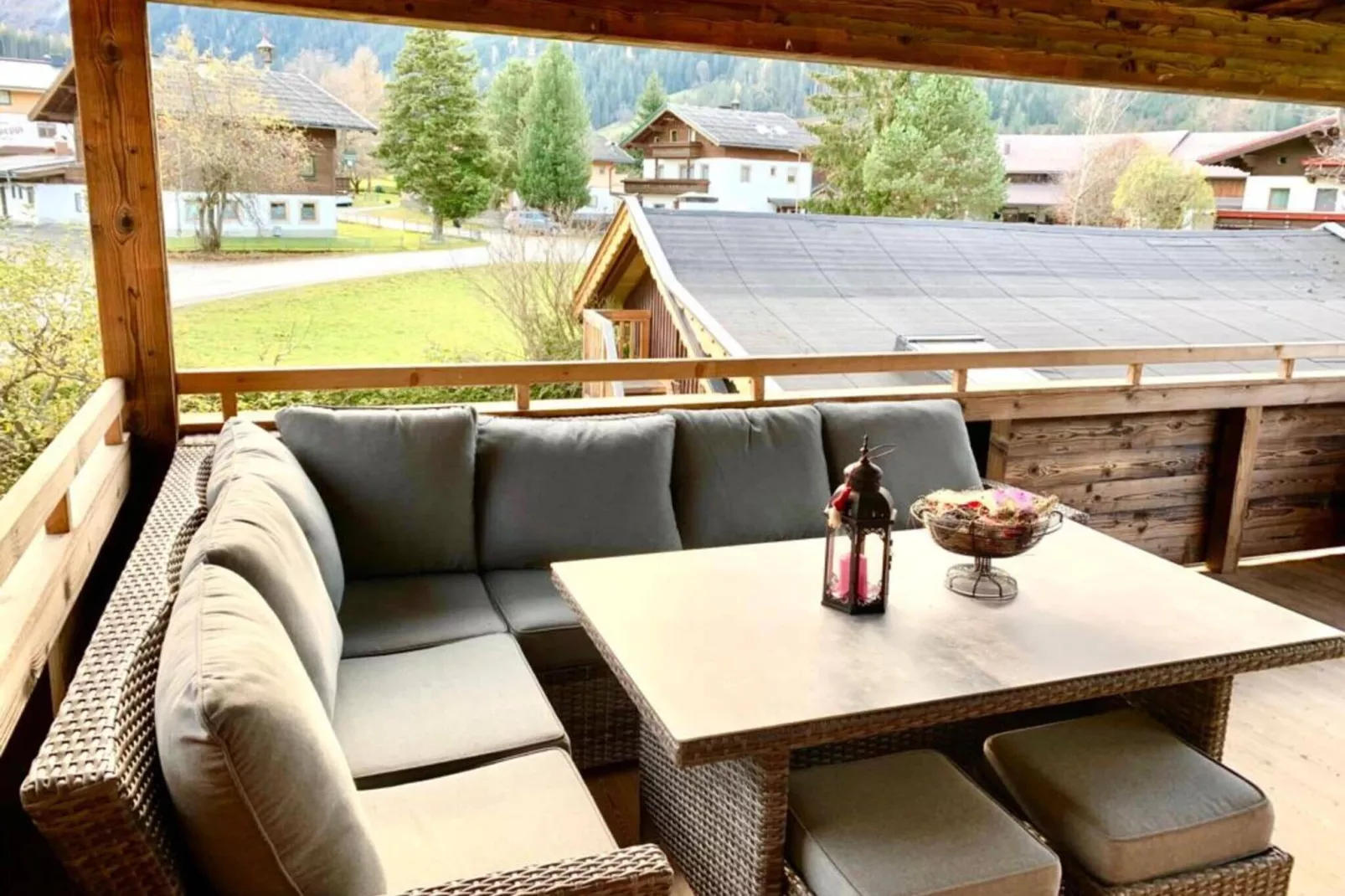Apartment Hollaus 1 & 2-Terrassenbalkon