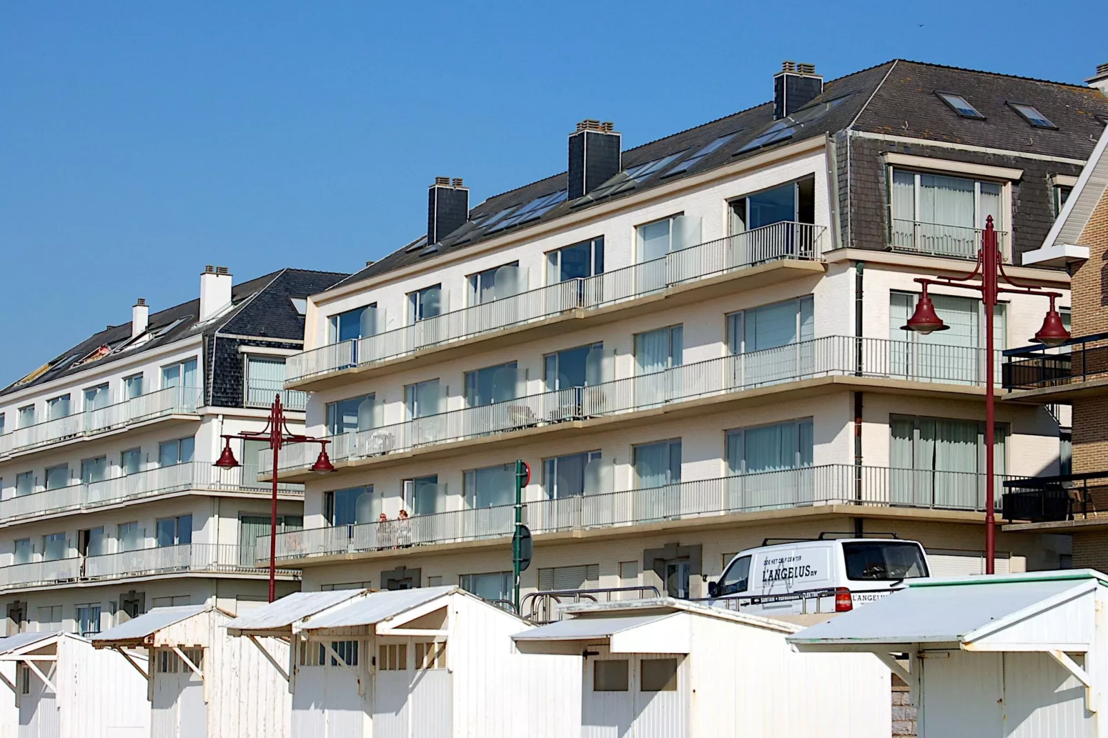Golden beach 1 0203 2C-Exterior summer