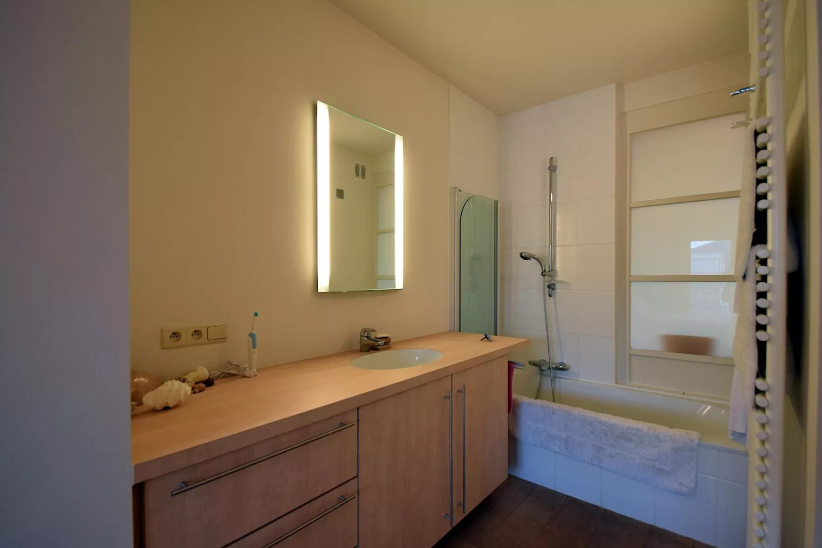 Golden beach 1 0203 2C-Bathroom