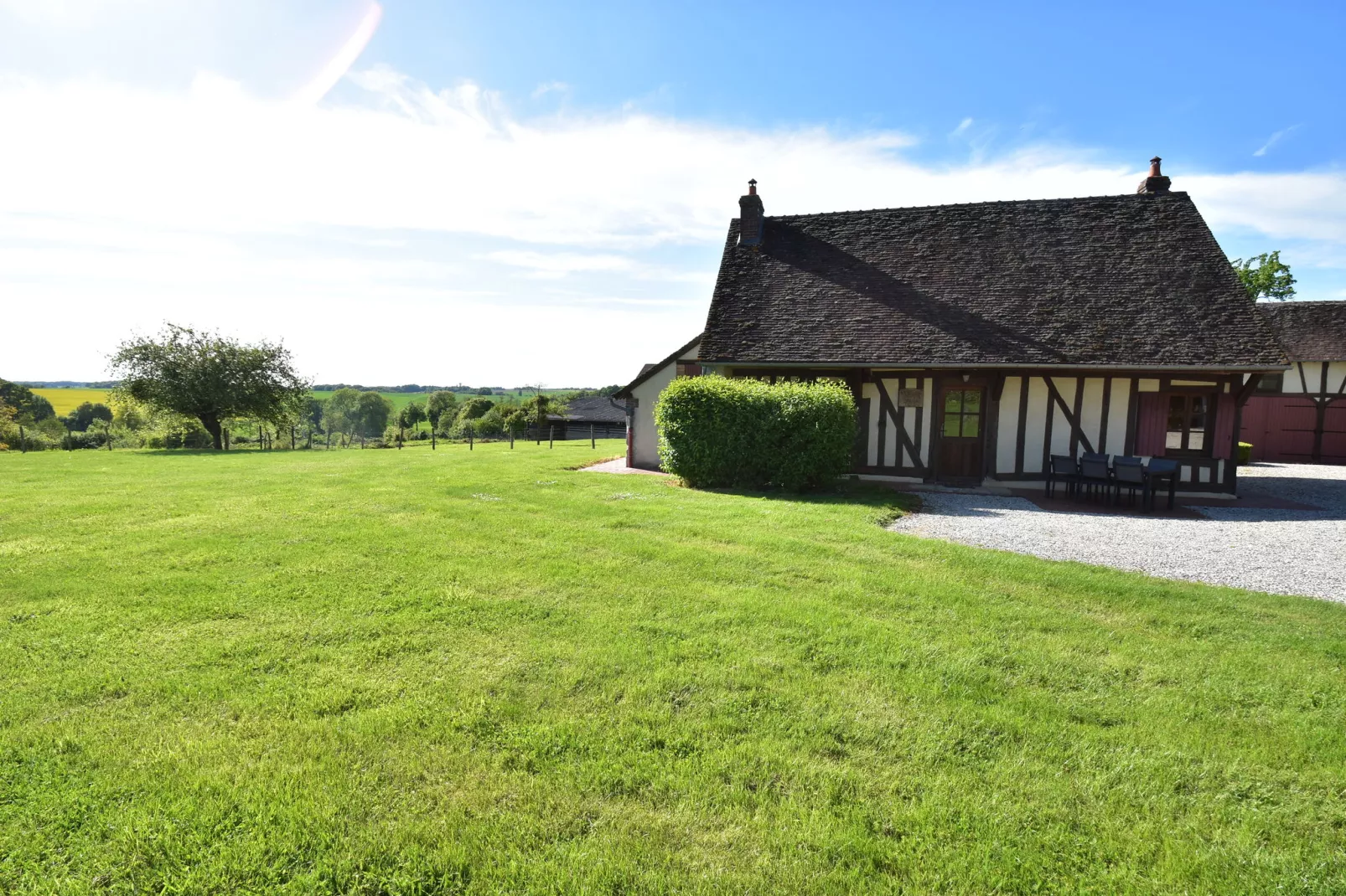 Maison de vacances St Maurice sur Aveyron-Gardens summer