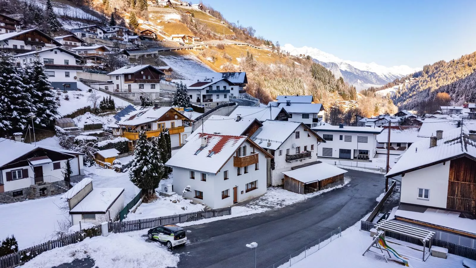 Chalet Bergglück-Exterior winter
