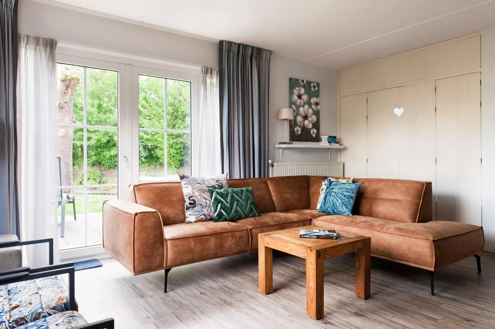 Fisker Wellness de Luxe VIP met sloep en buitenspa / 6 pers-Living room