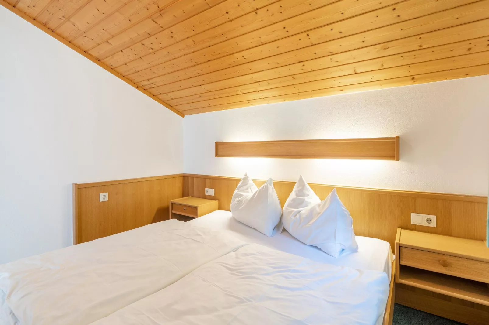 Apartment "Felbertal" & "Grasberge"-Bedroom
