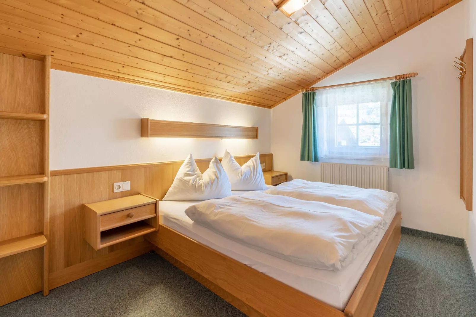 Apartment "Felbertal" & "Grasberge"-Bedroom