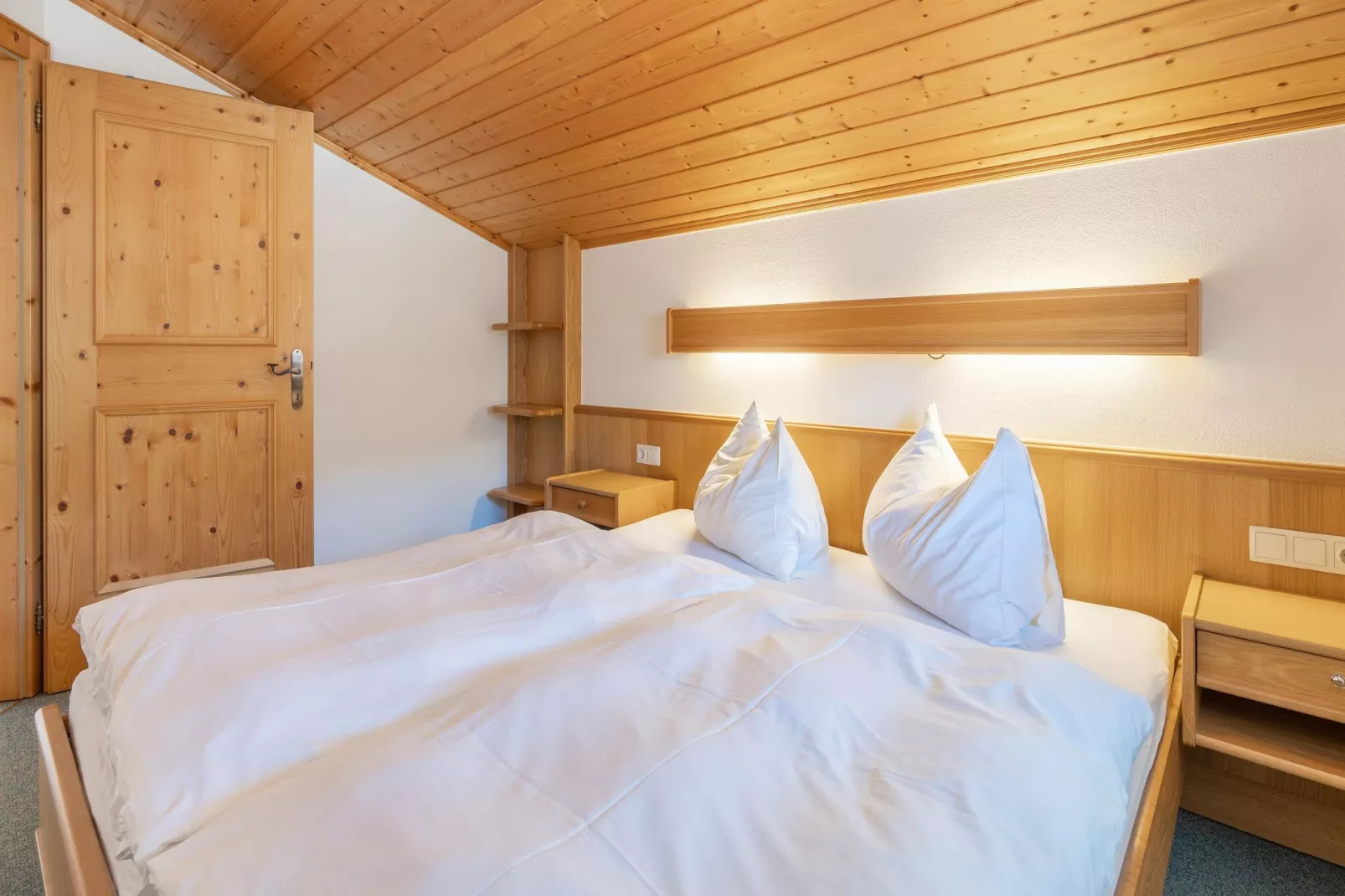 Apartment "Felbertal" & "Grasberge"-Bedroom