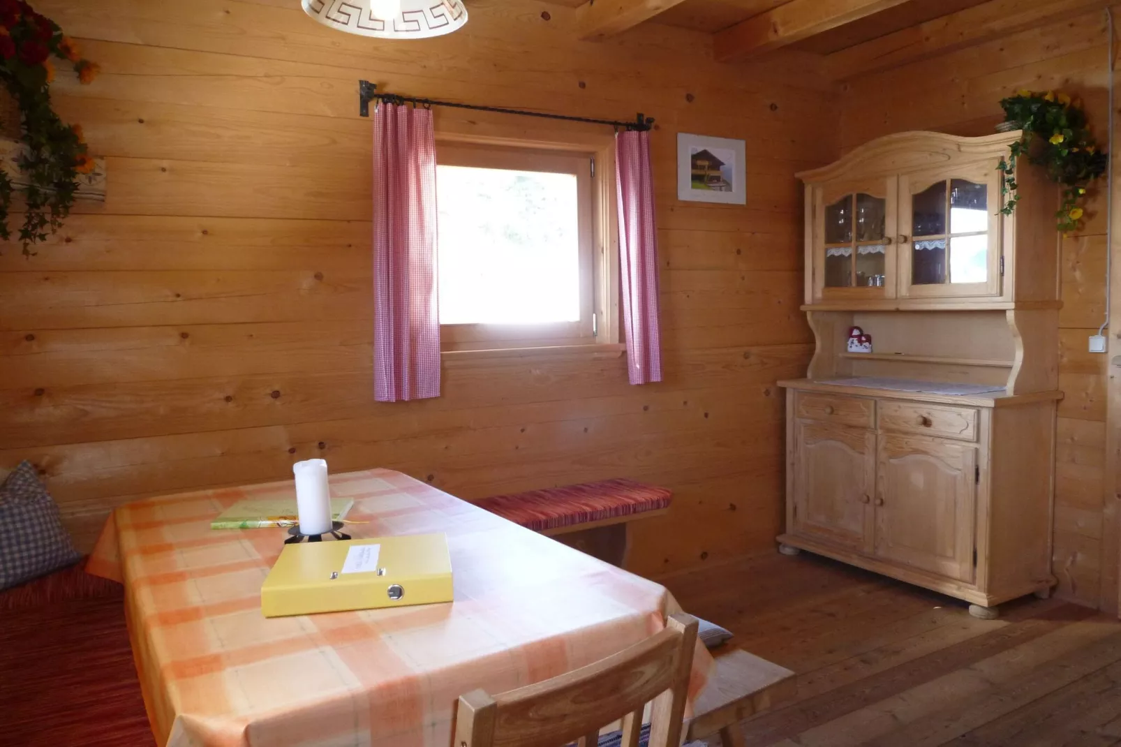 Almhütte Nase-Dining room