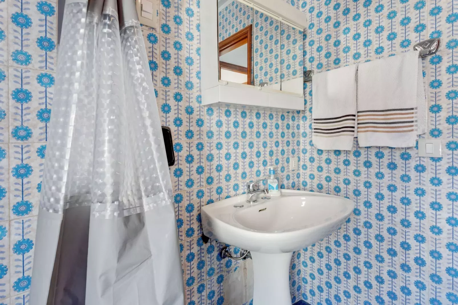 Appartamento Raffaella-Bathroom