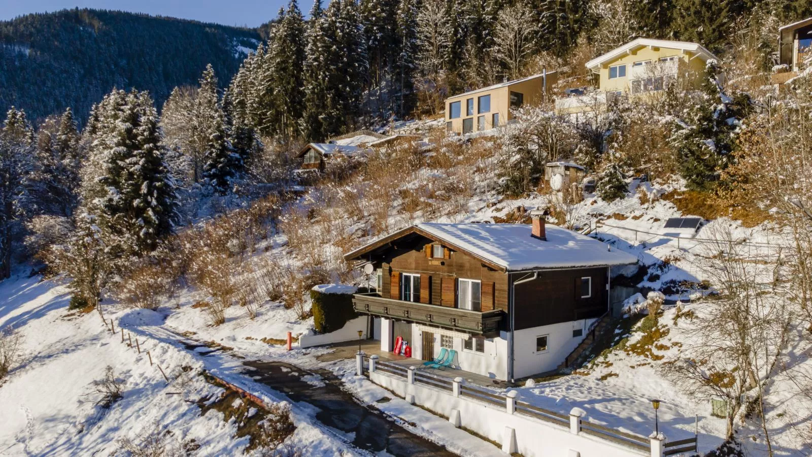 Jeremys-Exterior winter