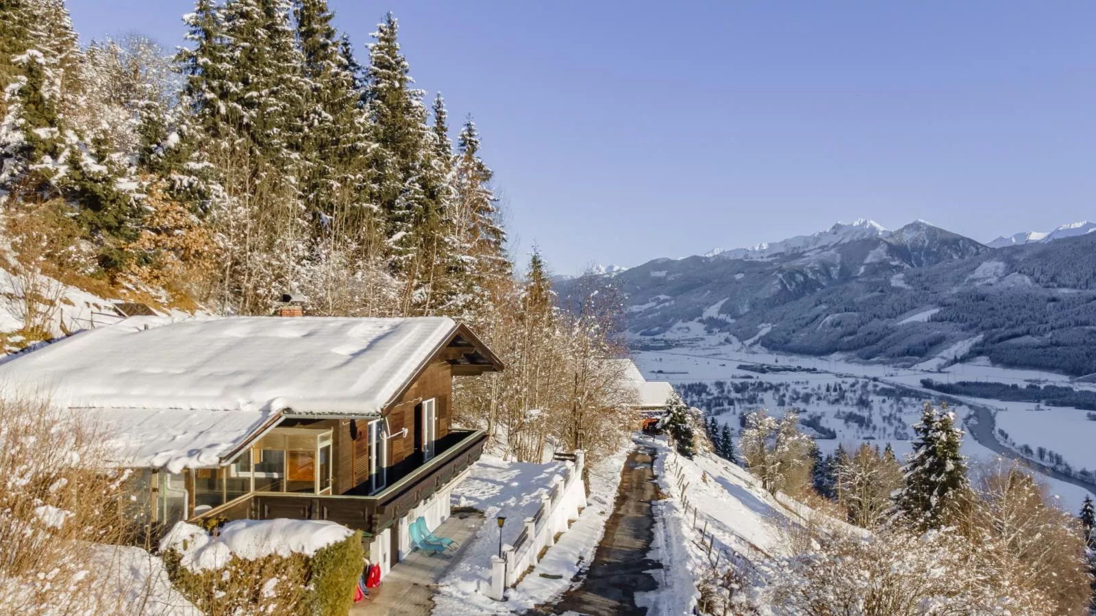 Jeremys-Exterior winter