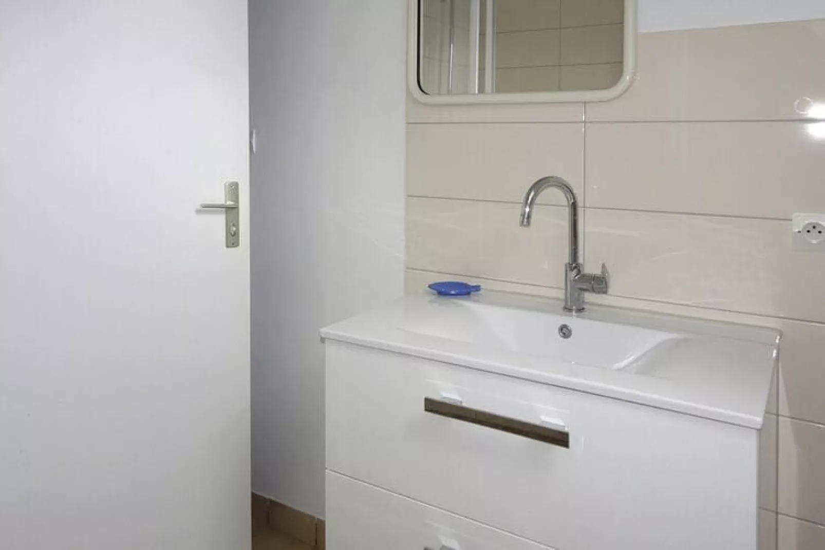 Semi-detached house Damgan-Bathroom