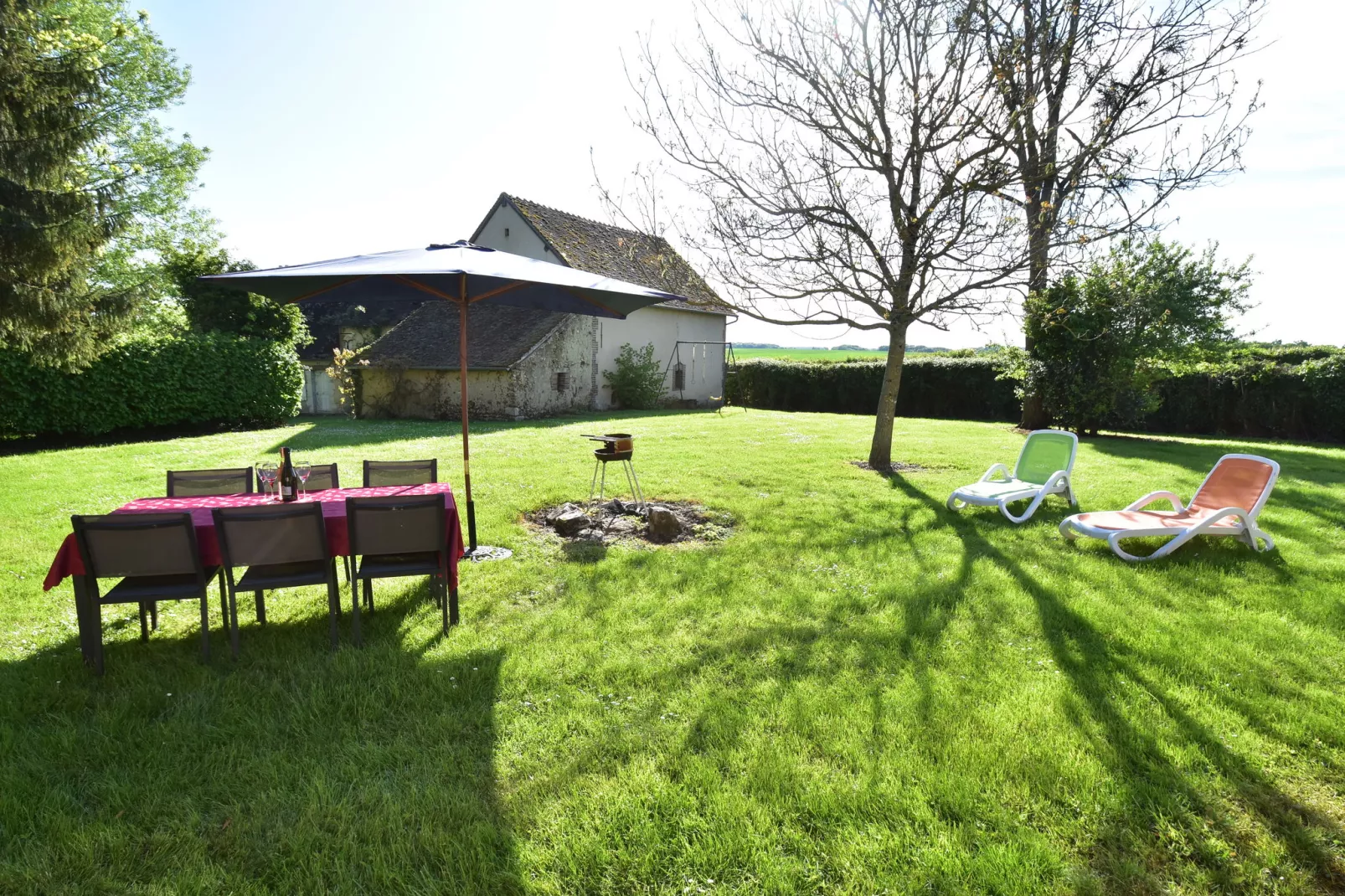 Maison de vacances  St Maurice sur Aveyron ferme-View summer