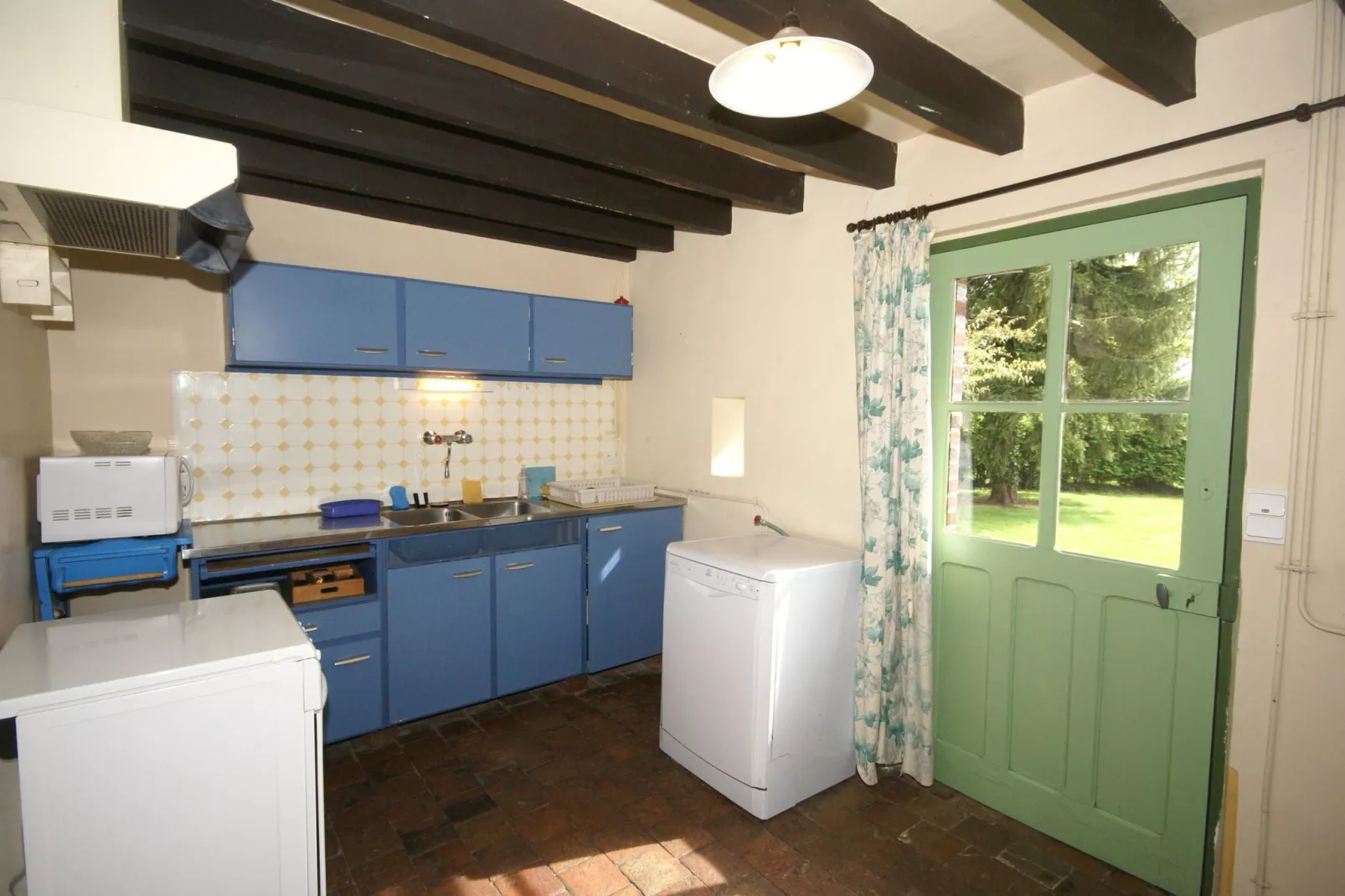 Maison de vacances  St Maurice sur Aveyron ferme-Kitchen