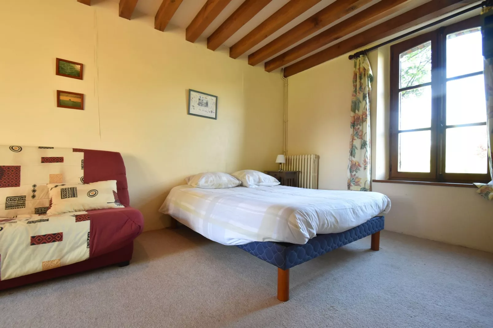 Maison de vacances  St Maurice sur Aveyron ferme-Bedroom