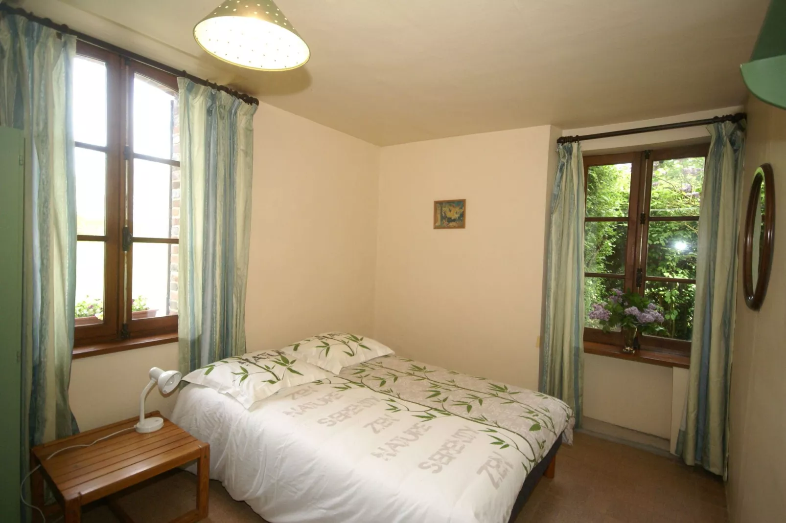 Maison de vacances  St Maurice sur Aveyron ferme-Bedroom