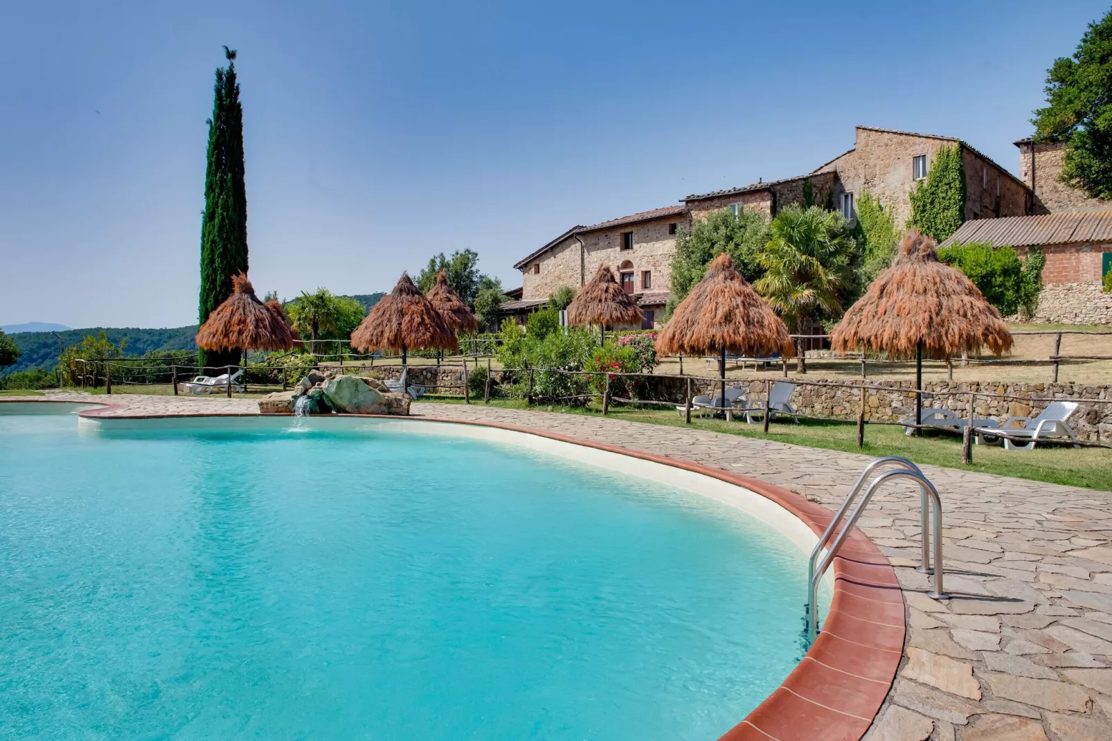 Ginestra 1  Ginestra 2-Pool