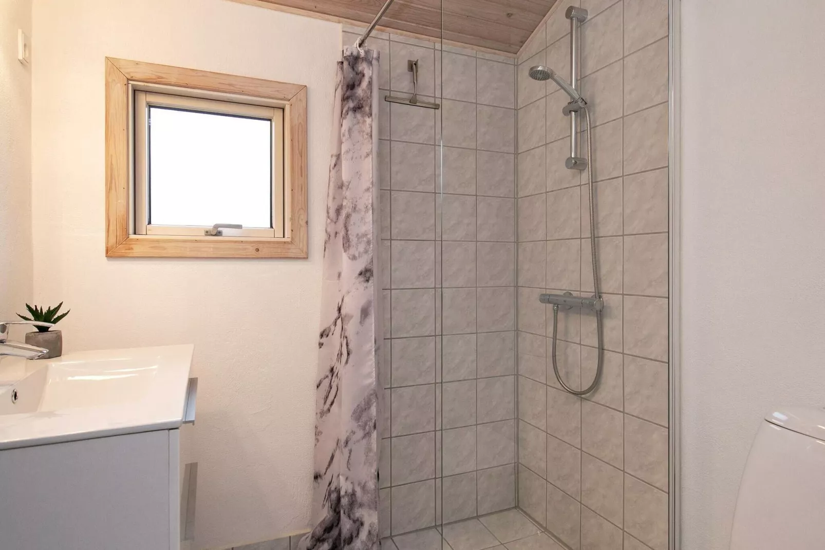 10 person holiday home in Humble-Indoor